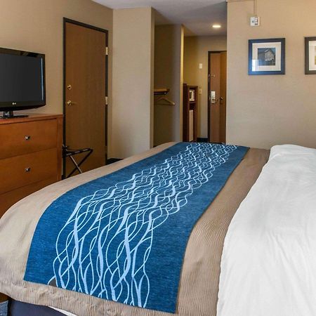 Comfort Inn & Suites Napoleon Ngoại thất bức ảnh