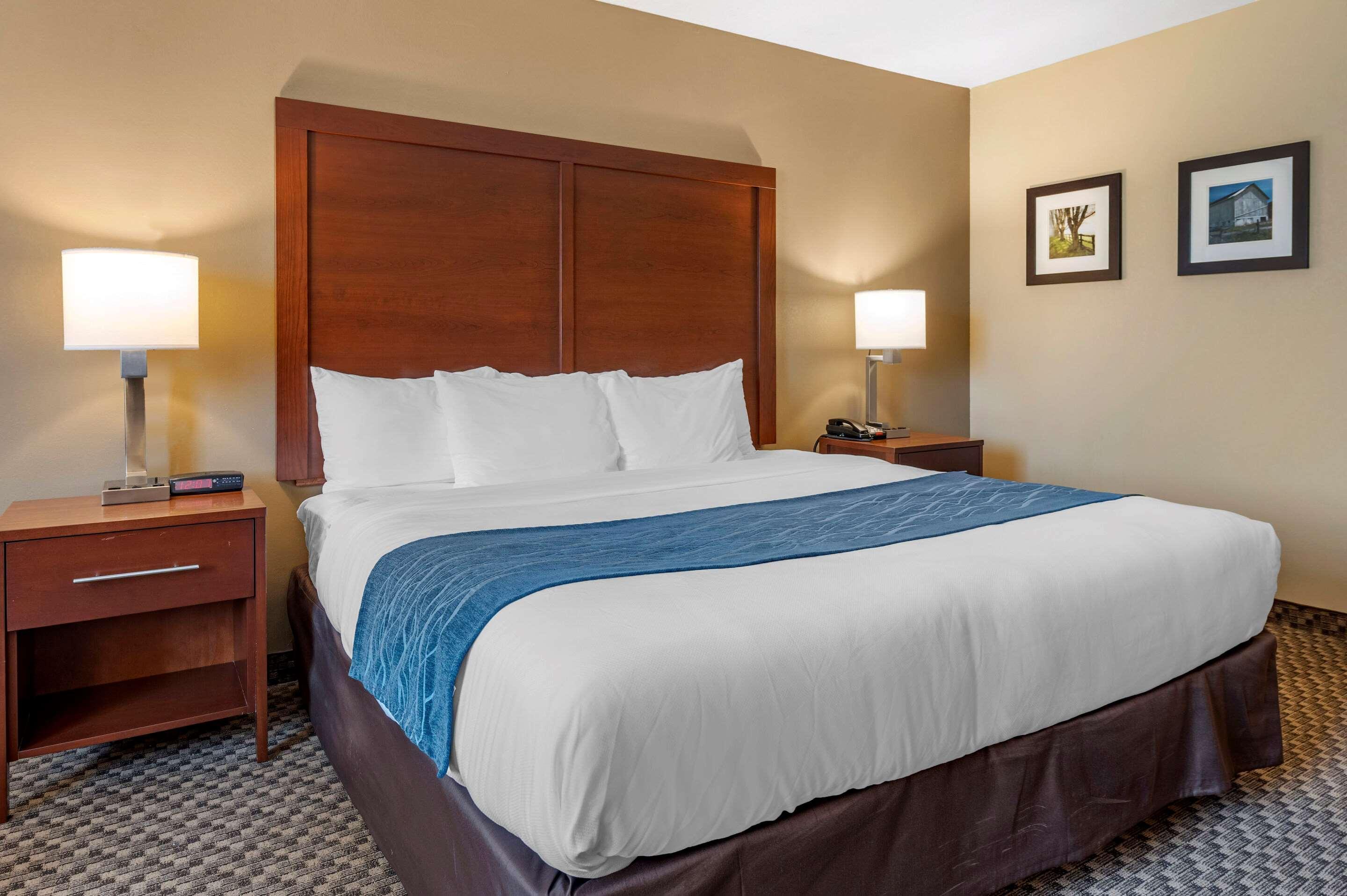 Comfort Inn & Suites Napoleon Ngoại thất bức ảnh