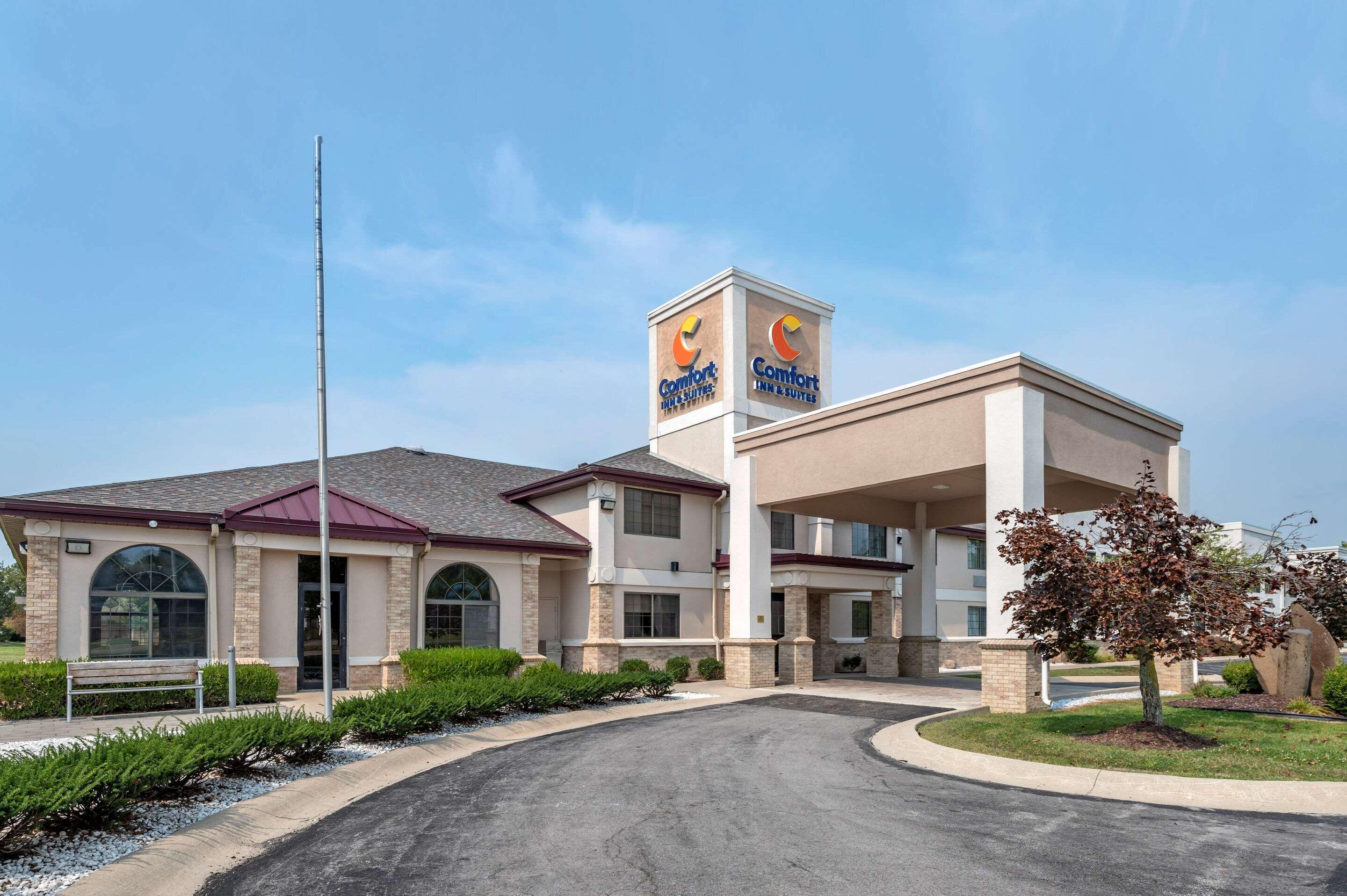 Comfort Inn & Suites Napoleon Ngoại thất bức ảnh