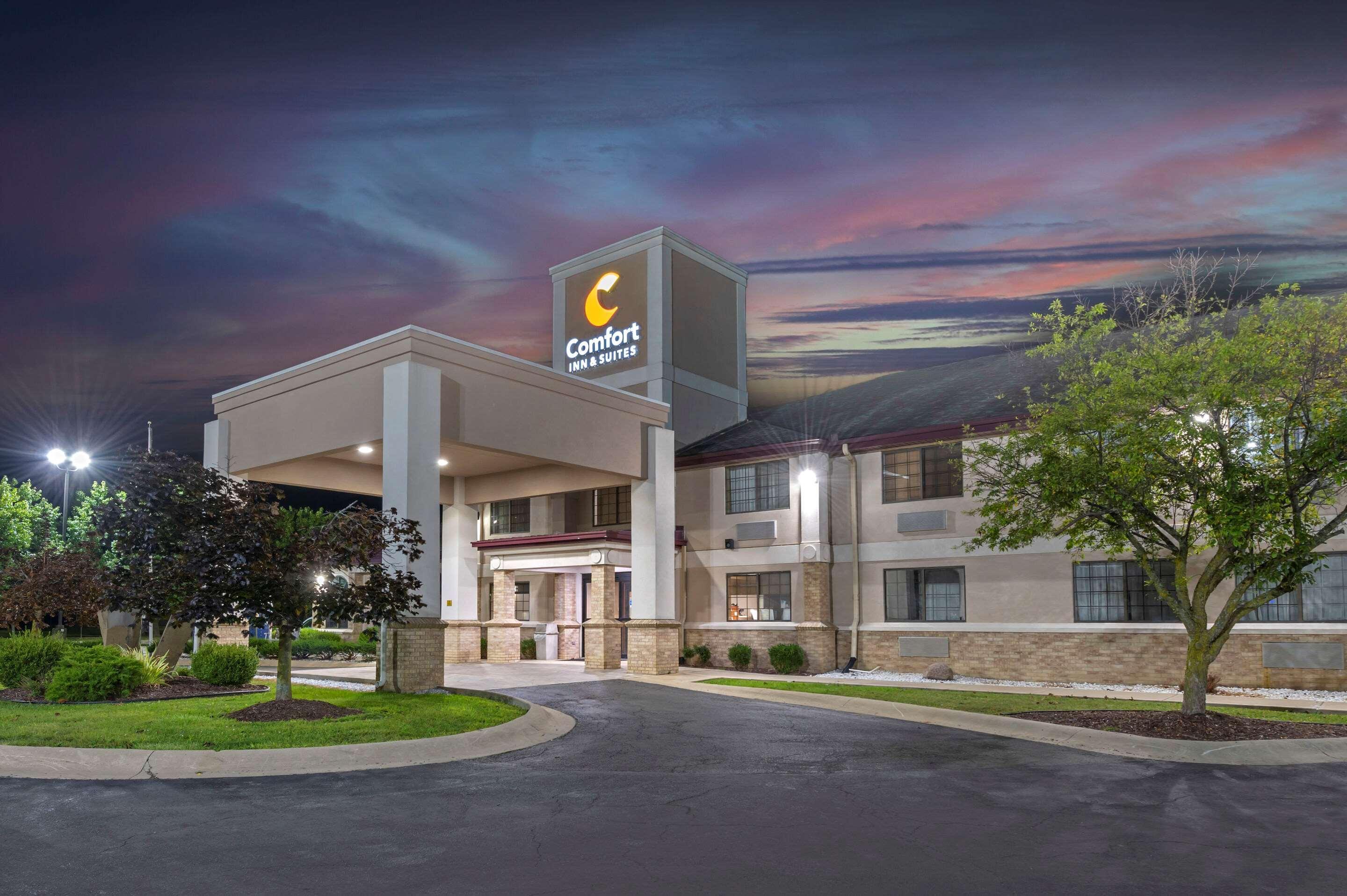 Comfort Inn & Suites Napoleon Ngoại thất bức ảnh