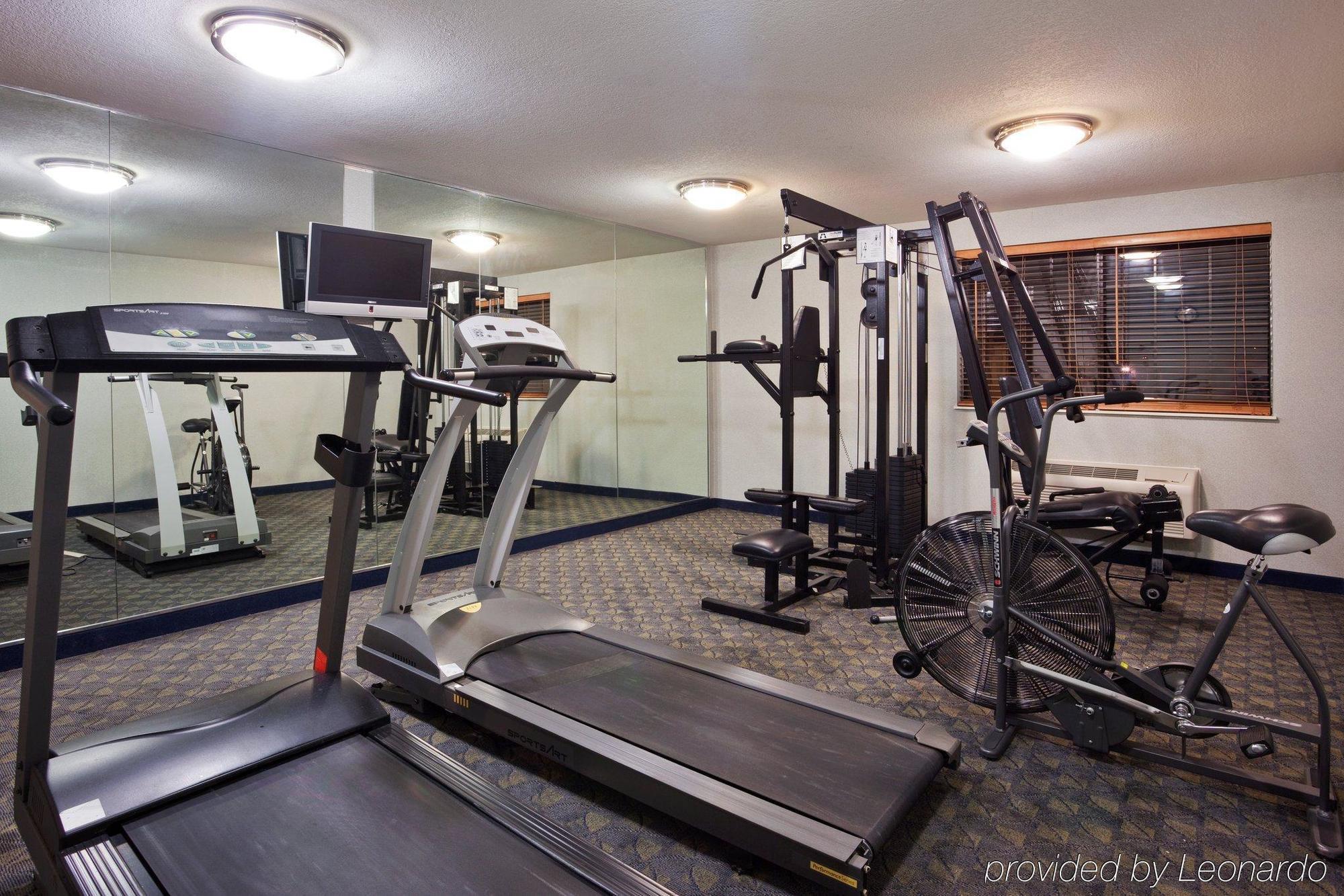 Comfort Inn & Suites Napoleon Ngoại thất bức ảnh